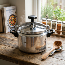 Heavy-Duty Aluminum Pressure Cooker with Safety Lock Lid - 5L