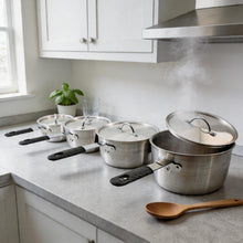 Set of 4 Rubber Handle Aluminum Cooking Pots with Lids