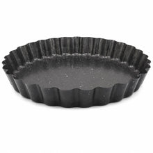 9.5-Inch Fluted Tart Pan – Black Speckled