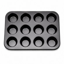 12-Cavity Muffin & Cupcake Pan – Black