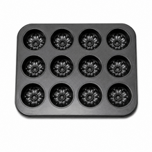 12-Cavity Floral Muffin & Cupcake Pan – Black