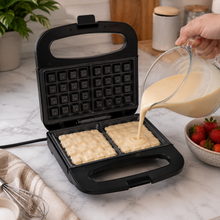 Countertop Belgian Waffle Maker with Nonstick Cooking Surface 750 W